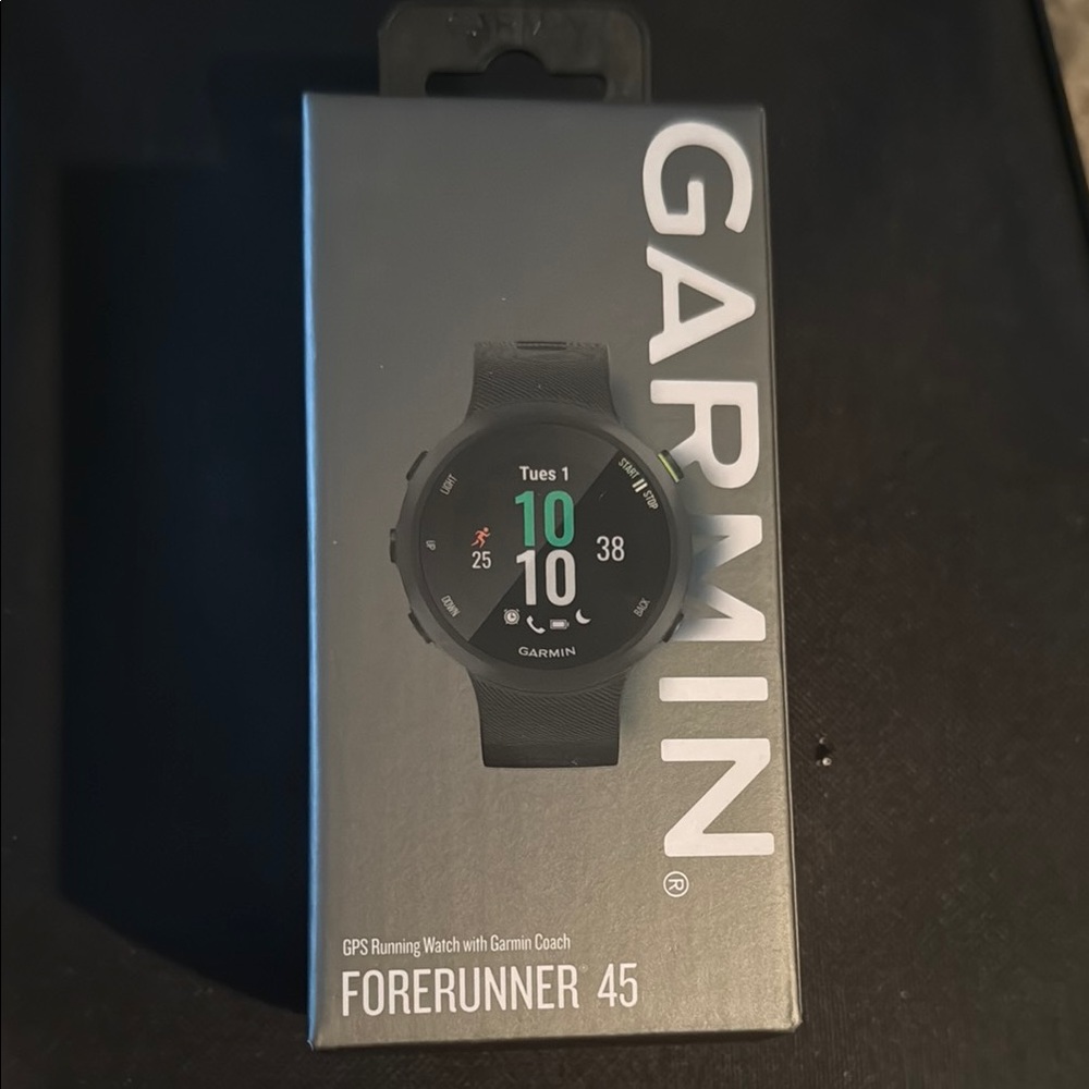 Garmin Forerunner 45 Black Running Watch - BRAND NEW NEVER USED